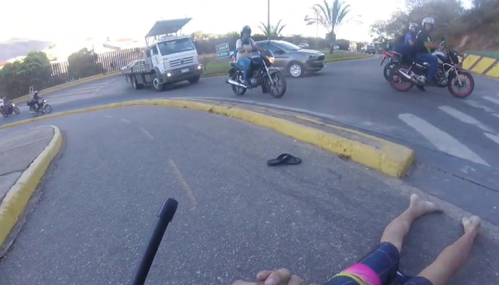 Motoqueiro sai em fuga pelas ruas de Valadares e acaba preso